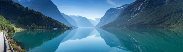 Panoramica di un fiordo norvegese