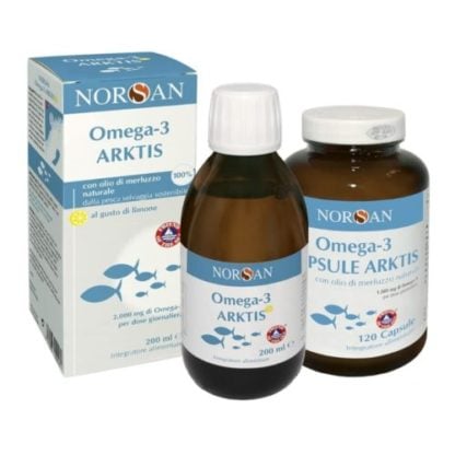 Packshot della NORSAN Omega-3 Arktis Combo, a sinistra bottiglia di Omega-3 Arktis, a destra Omega-3 Capsule Arktis