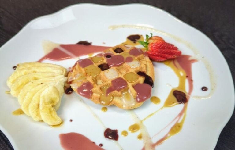 WAFFLE ENERGETICI CON CREMA ALLA VANIGLIA E MELOGRANO