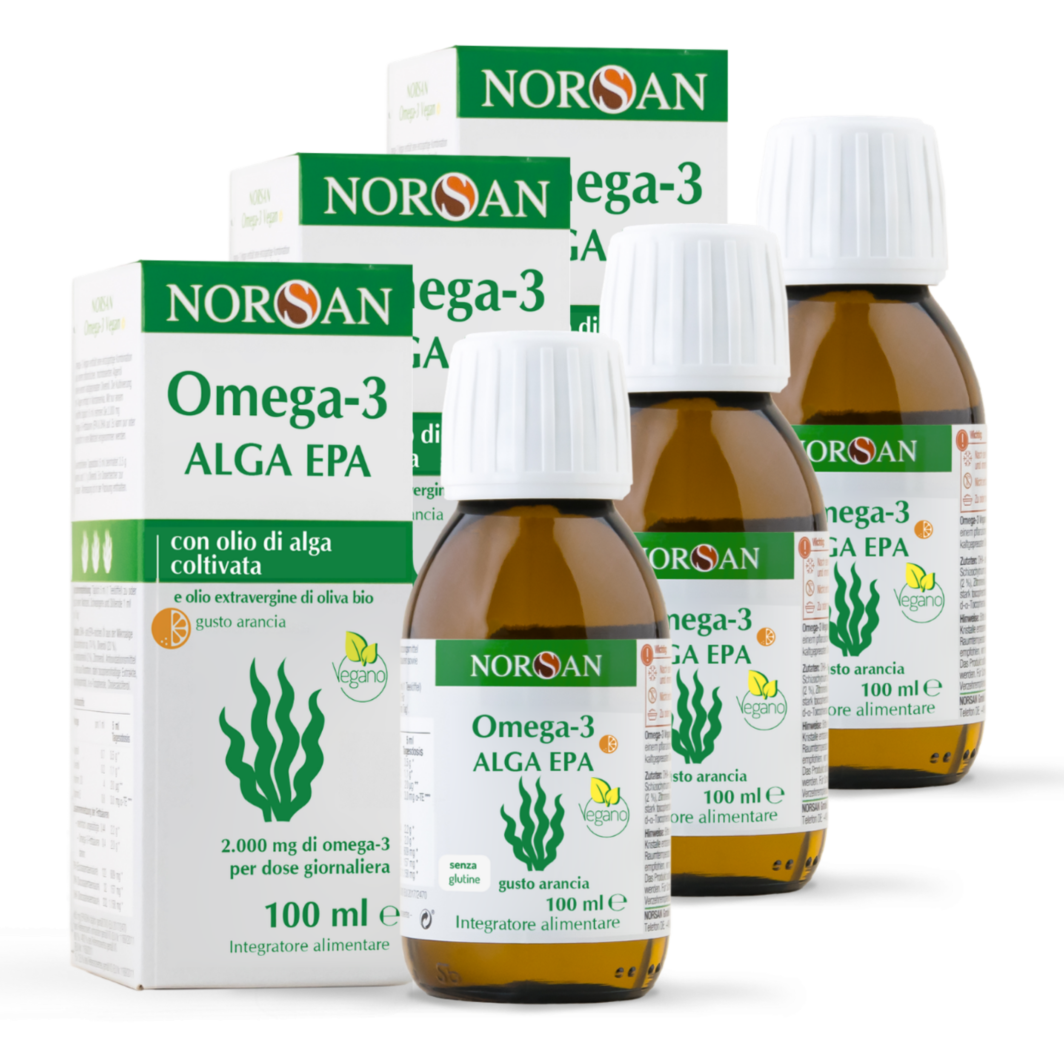 Packshot di 3 bottiglie NORSAN Omega-3 Alga Epa