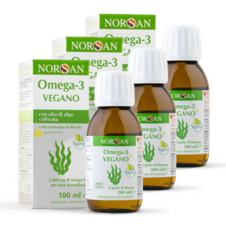 Packshot di 3 bottiglie NORSAN Omega-3 Vegano